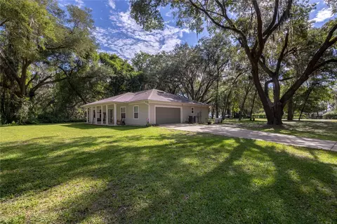 7517 NE 221st St, Melrose, FL 32666