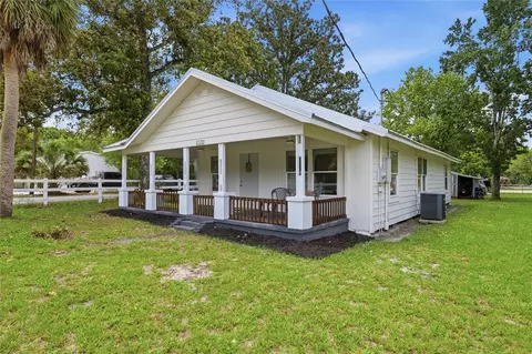 Exterior - 5570 Navarre Ave, Hampton, FL 32044 photo 4 of 6