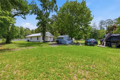 Exterior - 5570 Navarre Ave, Hampton, FL 32044 photo 6 of 6