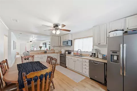Kitchen - 5570 Navarre Ave, Hampton, FL 32044 photo 2 of 2