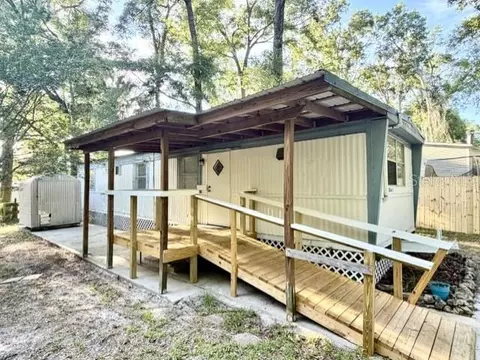 18400 NW 233rd Ter, High Springs, FL 32643