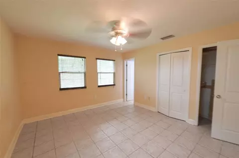 Bedroom - 7616 SW 10th Ave, Gainesville, FL 32607 photo 4 of 4