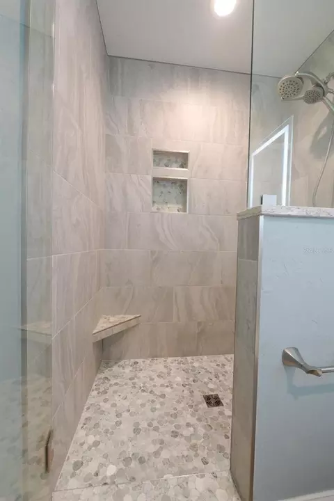 Bath - 7616 SW 10th Ave, Gainesville, FL 32607 photo 10 of 10