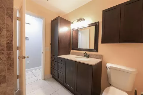 Bath - 7616 SW 10th Ave, Gainesville, FL 32607 photo 1 of 10