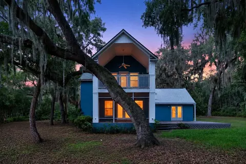 104 Long Pond Way, Hawthorne, FL 32640