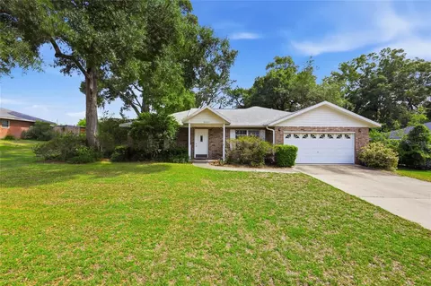 25249 SW 18th Ave, Newberry, FL 32669