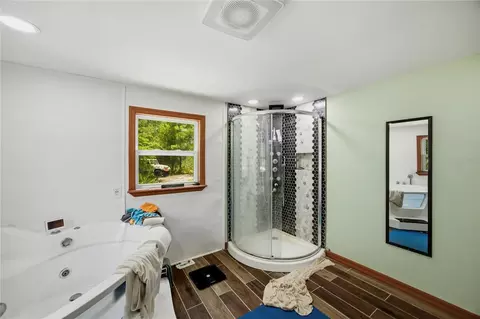 Bath - 108 Kitty Ave, Interlachen, FL 32148 photo 1 of 2