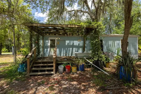 Exterior - 108 Kitty Ave, Interlachen, FL 32148 photo 4 of 7