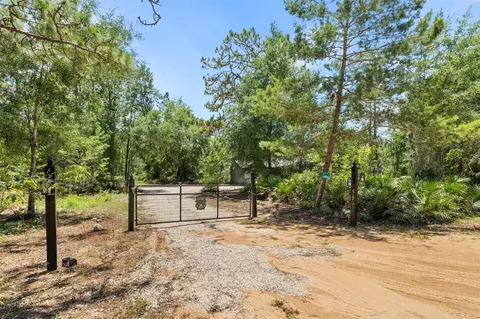 419 Lily Trl, Interlachen, FL 32148