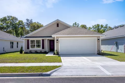 2572 SW 250th Ter, Newberry, FL 32669