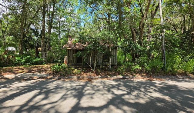304 NW 5th St, Micanopy, FL 32667