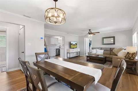 Dining - 18950 NE 55th St, Williston, FL 32696 photo 1 of 2