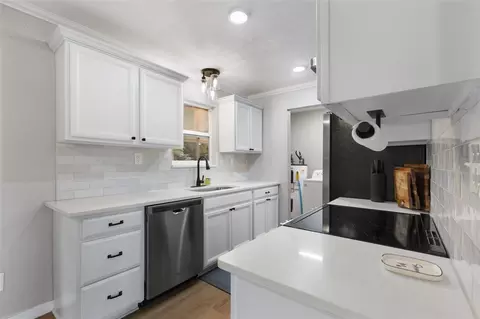 Kitchen - 18950 NE 55th St, Williston, FL 32696 photo 3 of 4