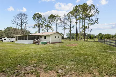 Exterior - 18950 NE 55th St, Williston, FL 32696 photo 6 of 13