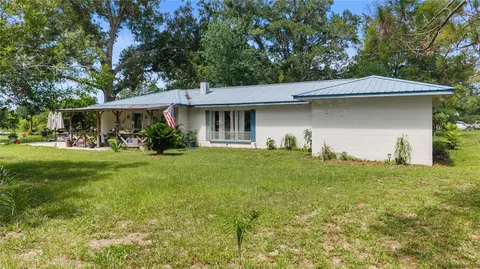 17250 NW 26th Ct, Trenton, FL 32693