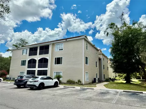 3800 SW 20th Ave #207, Gainesville, FL 32607