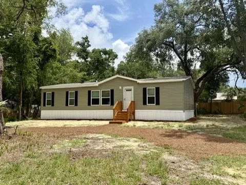713 NE 3rd St, Chiefland, FL 32626