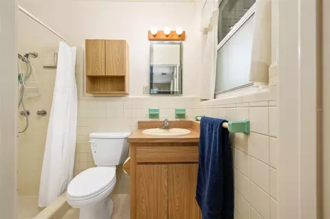 Bath - 3919 SW 4th Pl, Gainesville, FL 32607 photo 1 of 6