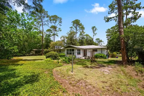 Exterior - 3919 SW 4th Pl, Gainesville, FL 32607 photo 8 of 10