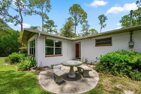 Exterior - 3919 SW 4th Pl, Gainesville, FL 32607 photo 5 of 10