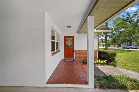 Exterior - 3919 SW 4th Pl, Gainesville, FL 32607 photo 4 of 10