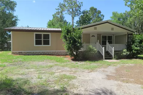 108 Pineshore Dr, Satsuma, FL 32189