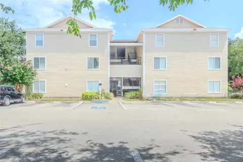 3800 SW 20th Ave #206, Gainesville, FL 32607