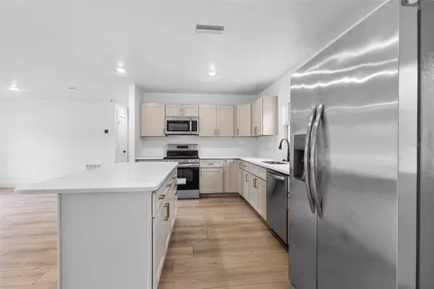 Kitchen - 722 Alder Ln, Jasper, FL 32052 photo 3 of 3