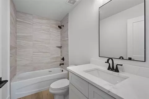 Bath - 722 Alder Ln, Jasper, FL 32052 photo 2 of 2