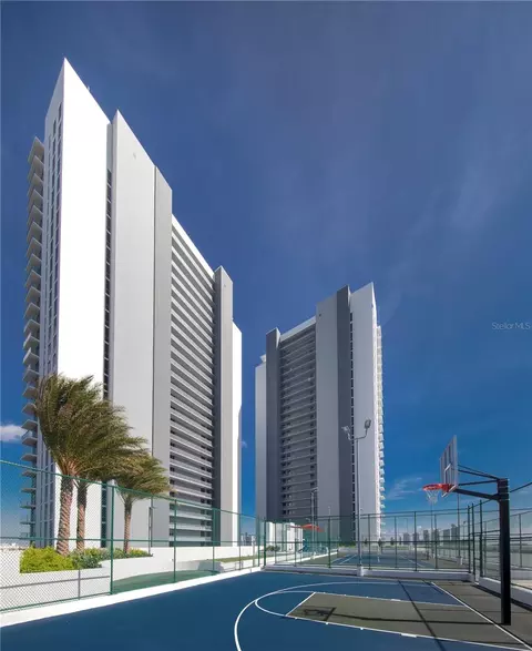 16385 Biscayne Blvd #305, North Miami Beach, FL 33160