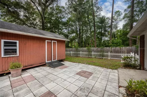 Exterior - 130 SW 75th Ter, Gainesville, FL 32607 photo 9 of 19