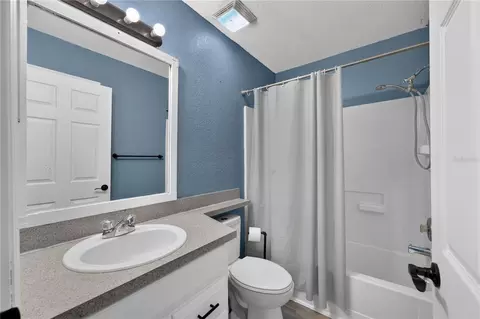 Bath - 230 SE 150th Ave, Williston, FL 32696 photo 4 of 4