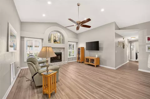 Living - 54 Hickory Loop, Ocala, FL 34472 photo 4 of 7
