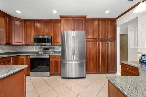Kitchen - 7713 SW 9th Pl, Gainesville, FL 32607 photo 5 of 5