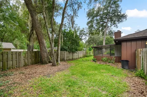 Exterior - 7713 SW 9th Pl, Gainesville, FL 32607 photo 10 of 11