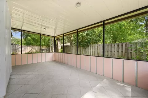 Exterior - 7713 SW 9th Pl, Gainesville, FL 32607 photo 5 of 11