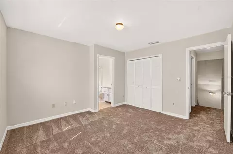 Bedroom - 924 SW 57th Dr, Gainesville, FL 32607 photo 5 of 5