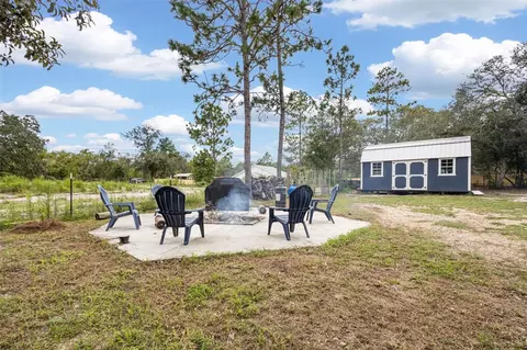 Exterior - 9490 NE 77th Pl, Bronson, FL 32621 photo 6 of 7