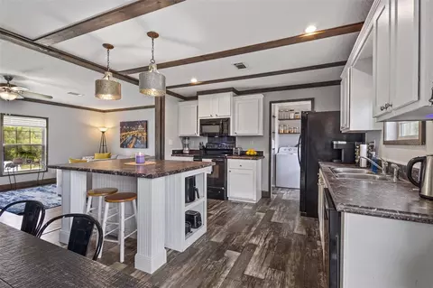 Kitchen - 9490 NE 77th Pl, Bronson, FL 32621 photo 3 of 3