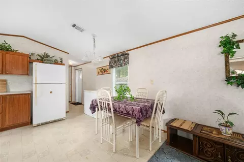 Dining - 25697 21st Rd, O Brien, FL 32071 photo 1 of 1
