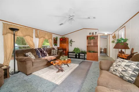 Living - 25697 21st Rd, O Brien, FL 32071 photo 1 of 2