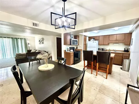 Dining - 407 NW 39th Rd #407C, Gainesville, FL 32607 photo 1 of 4