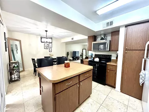 Kitchen - 407 NW 39th Rd #407C, Gainesville, FL 32607 photo 1 of 1