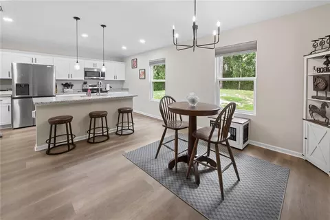 Dining - 111 Breezeway Ave, Satsuma, FL 32189 photo 1 of 1