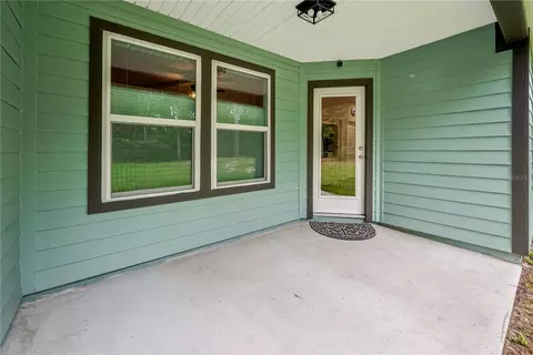 Exterior - 111 Breezeway Ave, Satsuma, FL 32189 photo 4 of 6