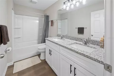 Bath - 111 Breezeway Ave, Satsuma, FL 32189 photo 1 of 4
