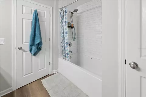 Bath - 111 Breezeway Ave, Satsuma, FL 32189 photo 4 of 4