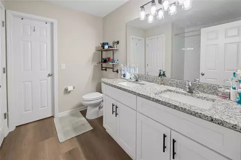 Bath - 111 Breezeway Ave, Satsuma, FL 32189 photo 3 of 4