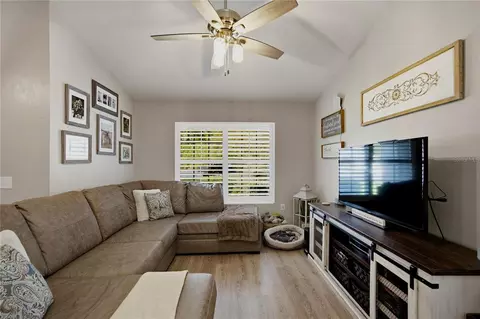 Living - 6739 NW 34th Ter, Gainesville, FL 32653 photo 2 of 3