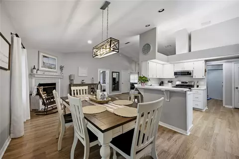 Dining - 6739 NW 34th Ter, Gainesville, FL 32653 photo 4 of 4